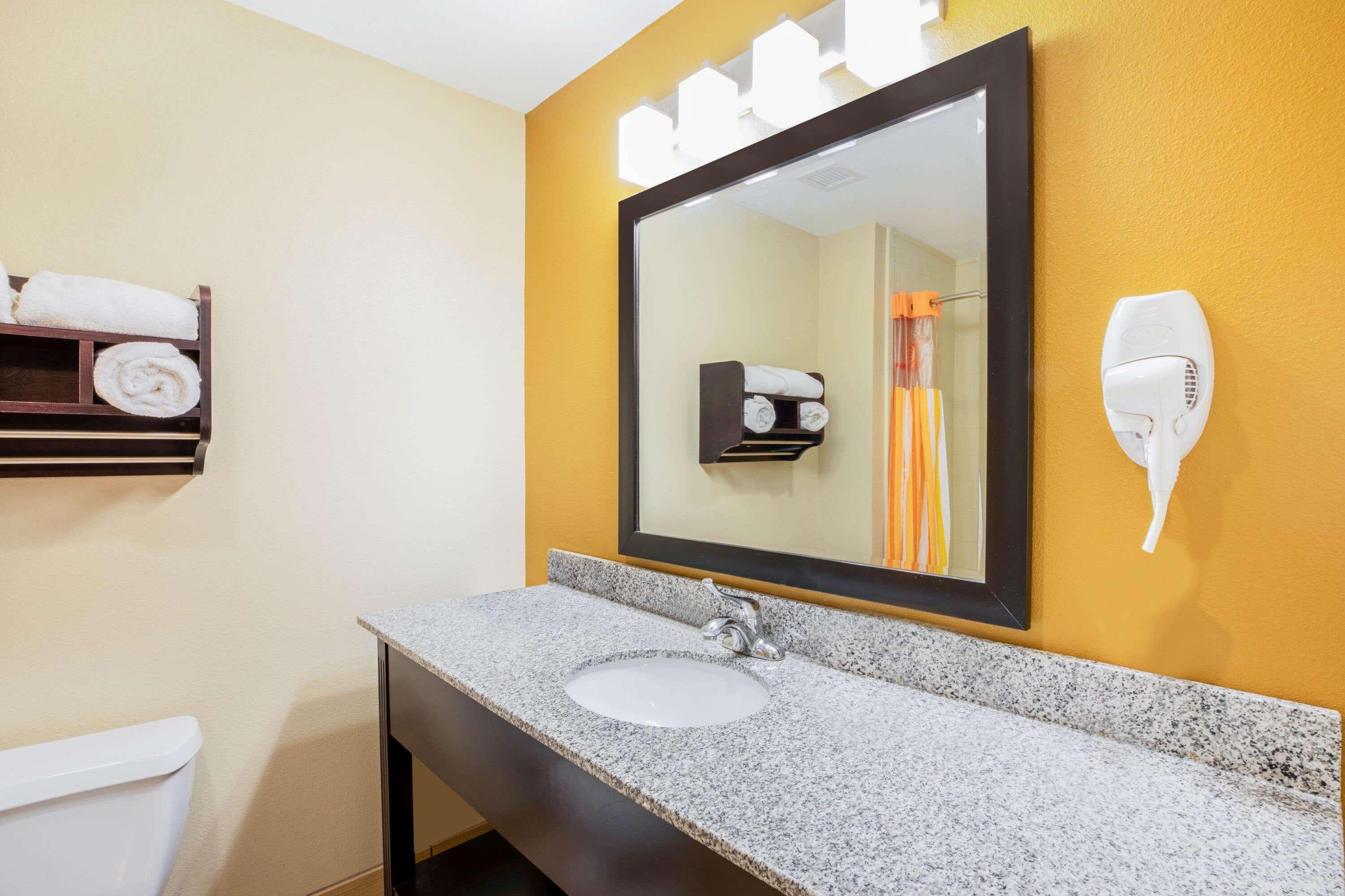 La Quinta By Wyndham Floresville Bagian luar foto
