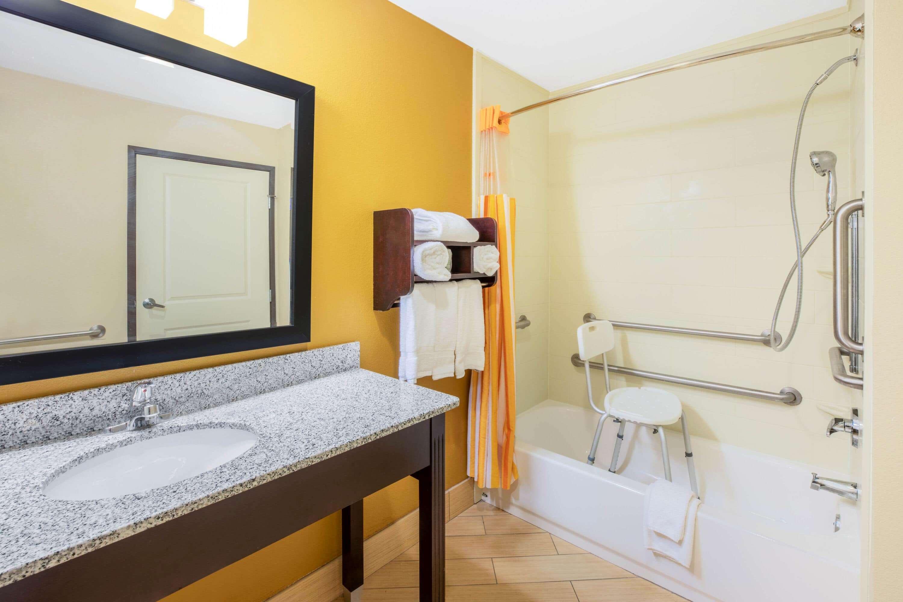 La Quinta By Wyndham Floresville Bagian luar foto